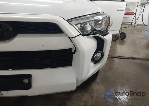 2018 Toyota 4Runner Sr5 Premium z USA, uszkodzony, nr VIN JTEBU5JR0J5485487